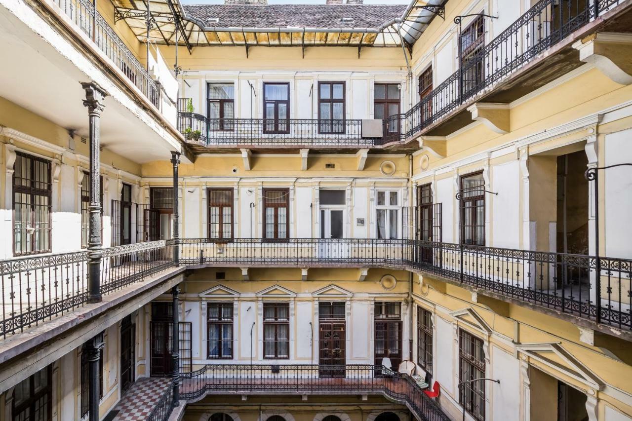 Апартаменты A9 Houseleek Astoria Будапешт Экстерьер фото