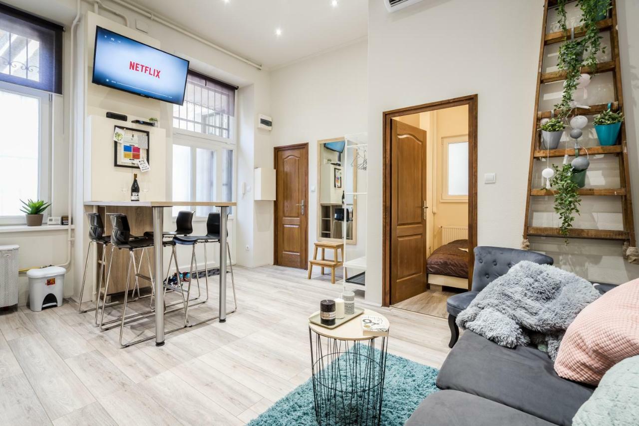 Апартаменты A9 Houseleek Astoria Будапешт Экстерьер фото