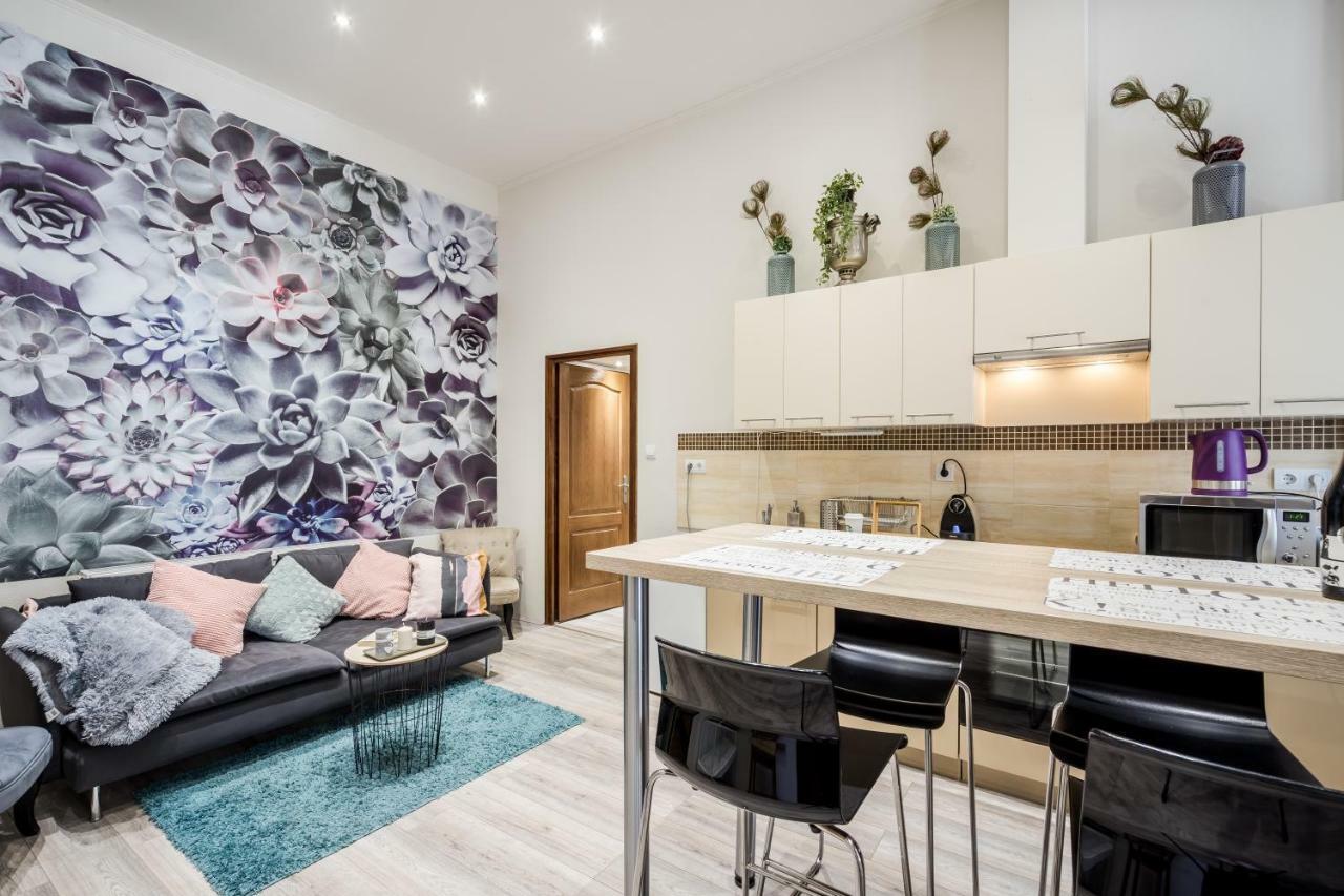 Апартаменты A9 Houseleek Astoria Будапешт Экстерьер фото